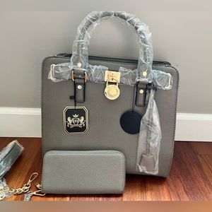 Brand new with tags 2 piece Deluxity bag